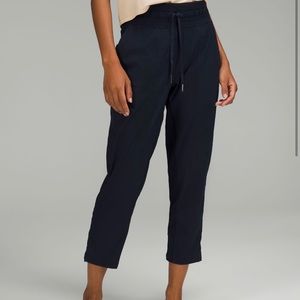 NWT lululemon dance studio crop